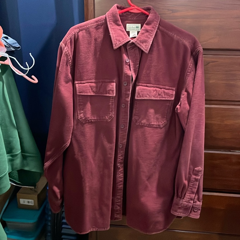 LL Bean men’s L regular Chamois shirt.  Burgundy. Very good condition $25